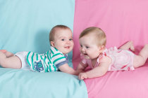 Irm&atilde;os g&ecirc;meos: em qu&ecirc; eles se parecem e em qu&ecirc; eles se diferenciam?